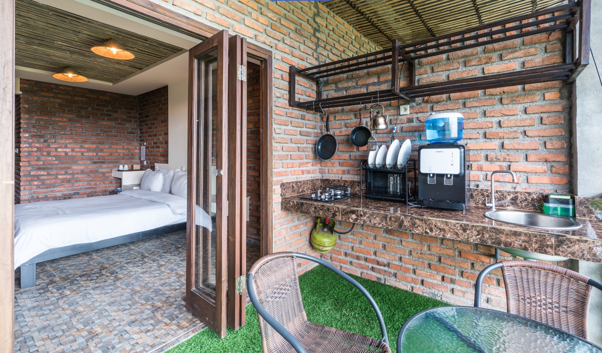 Deluxe Suite